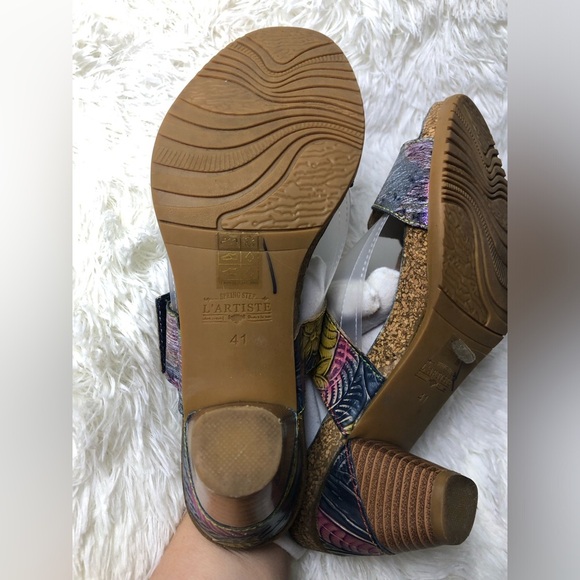 L'Artiste by Spring Step Multicolor Floral Sandals - Picture 14 of 15